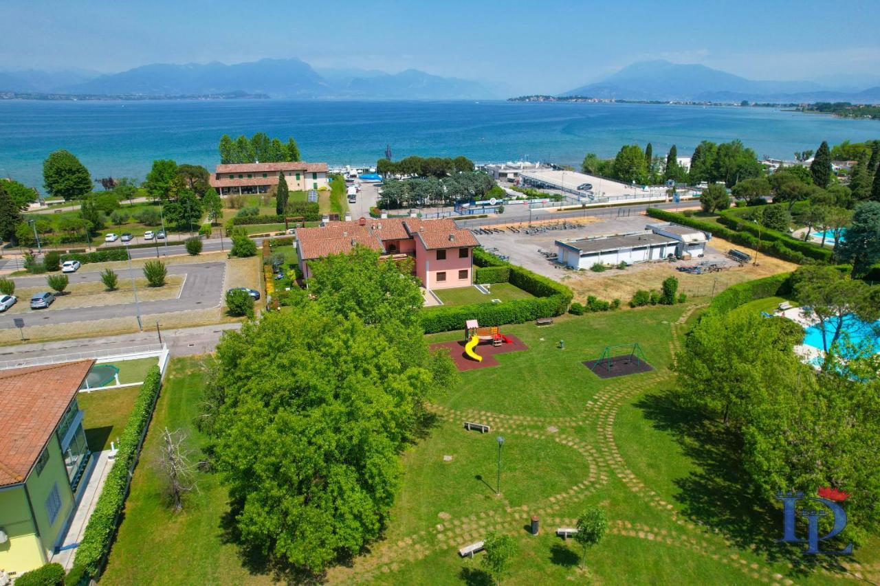 Desenzanoloft Official Partner Marriott Homes & Villas - Dolce Vita With Garden And Pools Дезенцано-дель-Гарда Екстер'єр фото