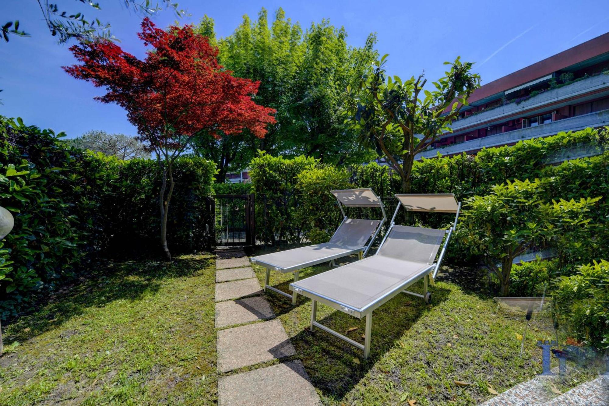 Desenzanoloft Official Partner Marriott Homes & Villas - Dolce Vita With Garden And Pools Дезенцано-дель-Гарда Екстер'єр фото